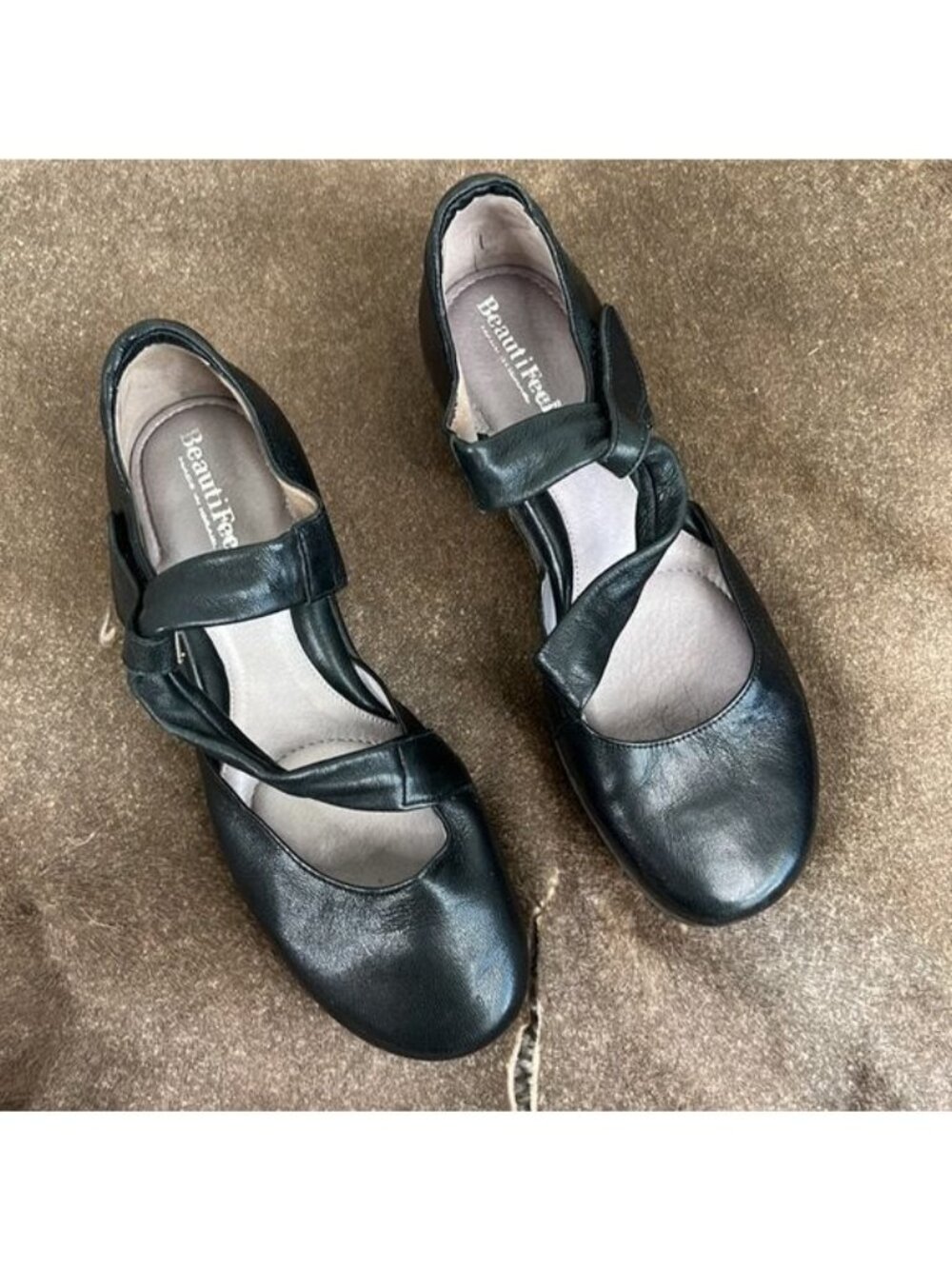 Beautifeel Pleasure Wedge D'Orsay Cutout Leather Shoes